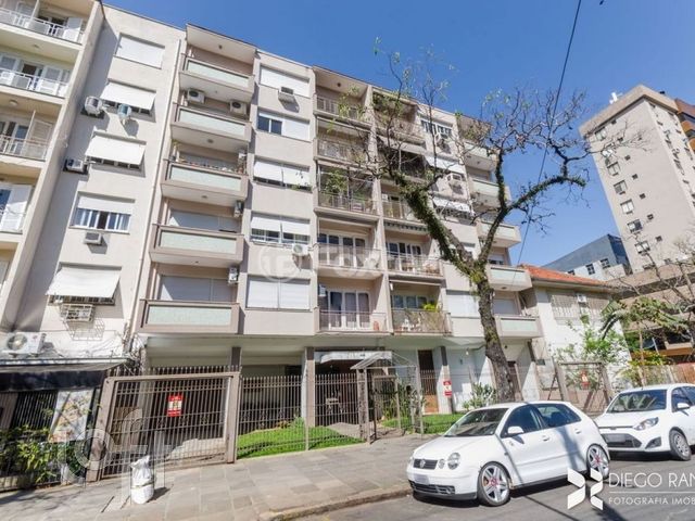 Apartamento com 86m², 2 dormitórios, 2 vagas, Santana em Porto Alegre