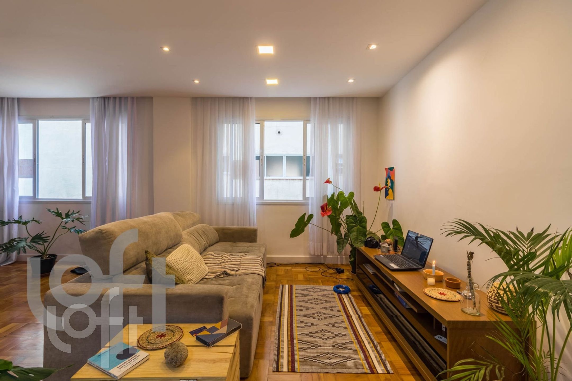 Apartamento à venda com 3 quartos, 92m² - Foto 1