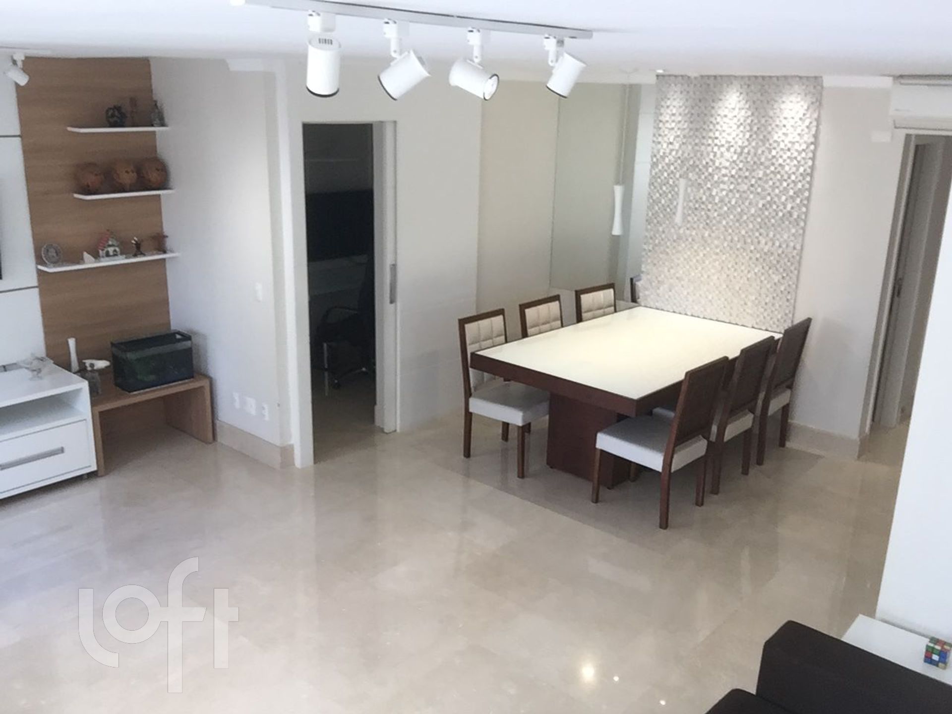 Apartamento à venda com 2 quartos, 99m² - Foto 2